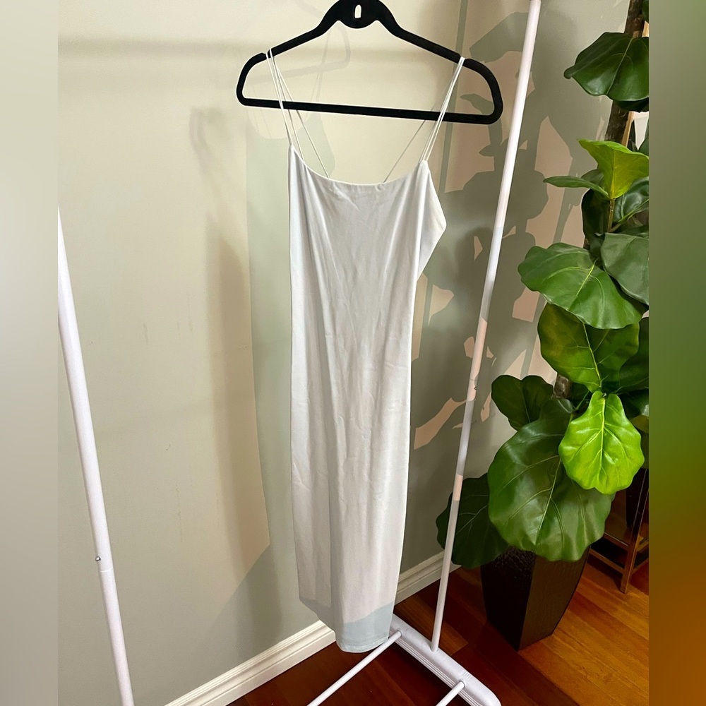 Blue Aritzia Babaton Midi Contour Dress Size M